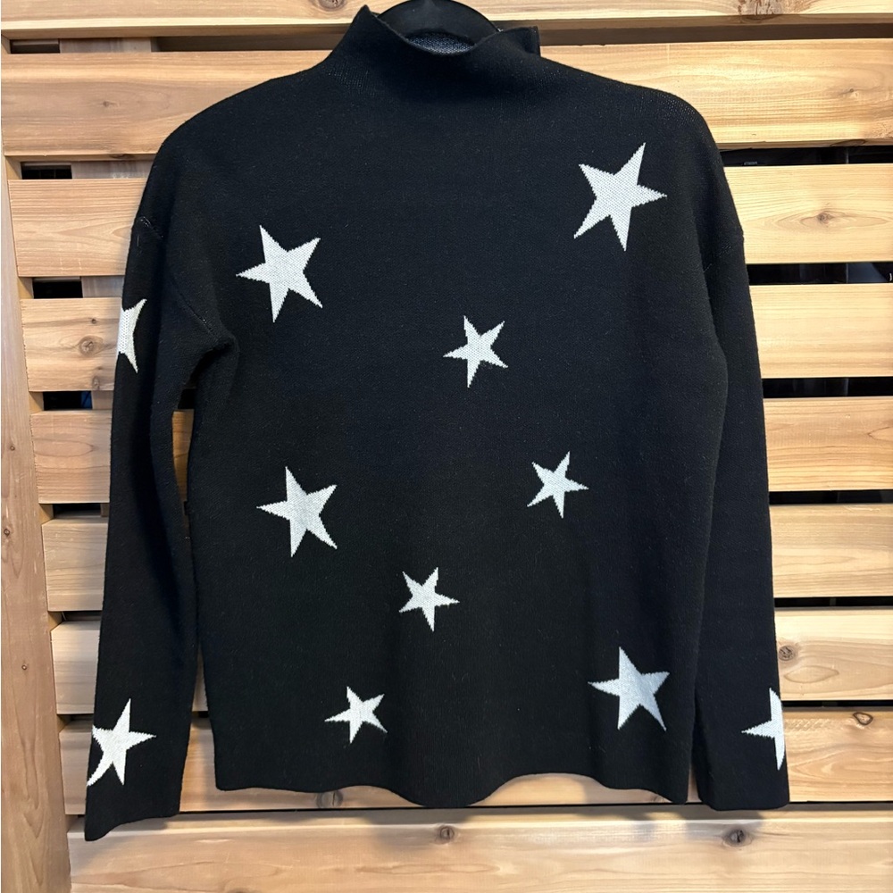 Tahari Black White Star Mockneck Knit Sweater